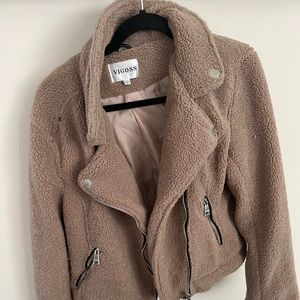 coat perfect for fall size large no stains or rips good condition